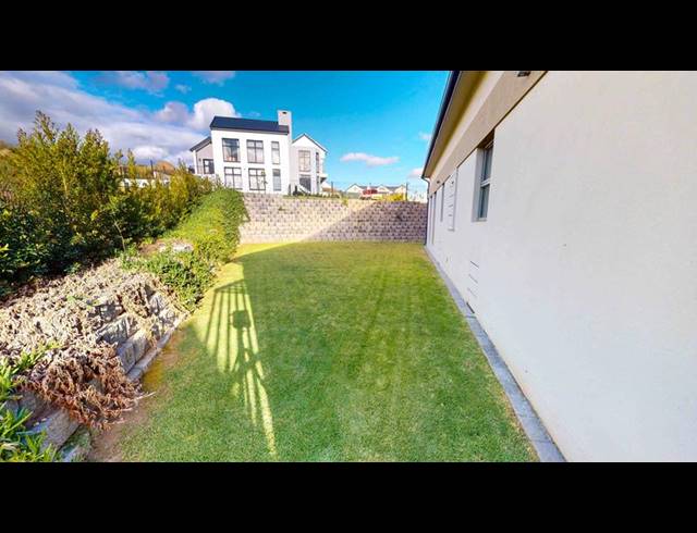 4 BEDROOM HOUSE FOR SALE IN KINGSWOOD GOLF ESTATE